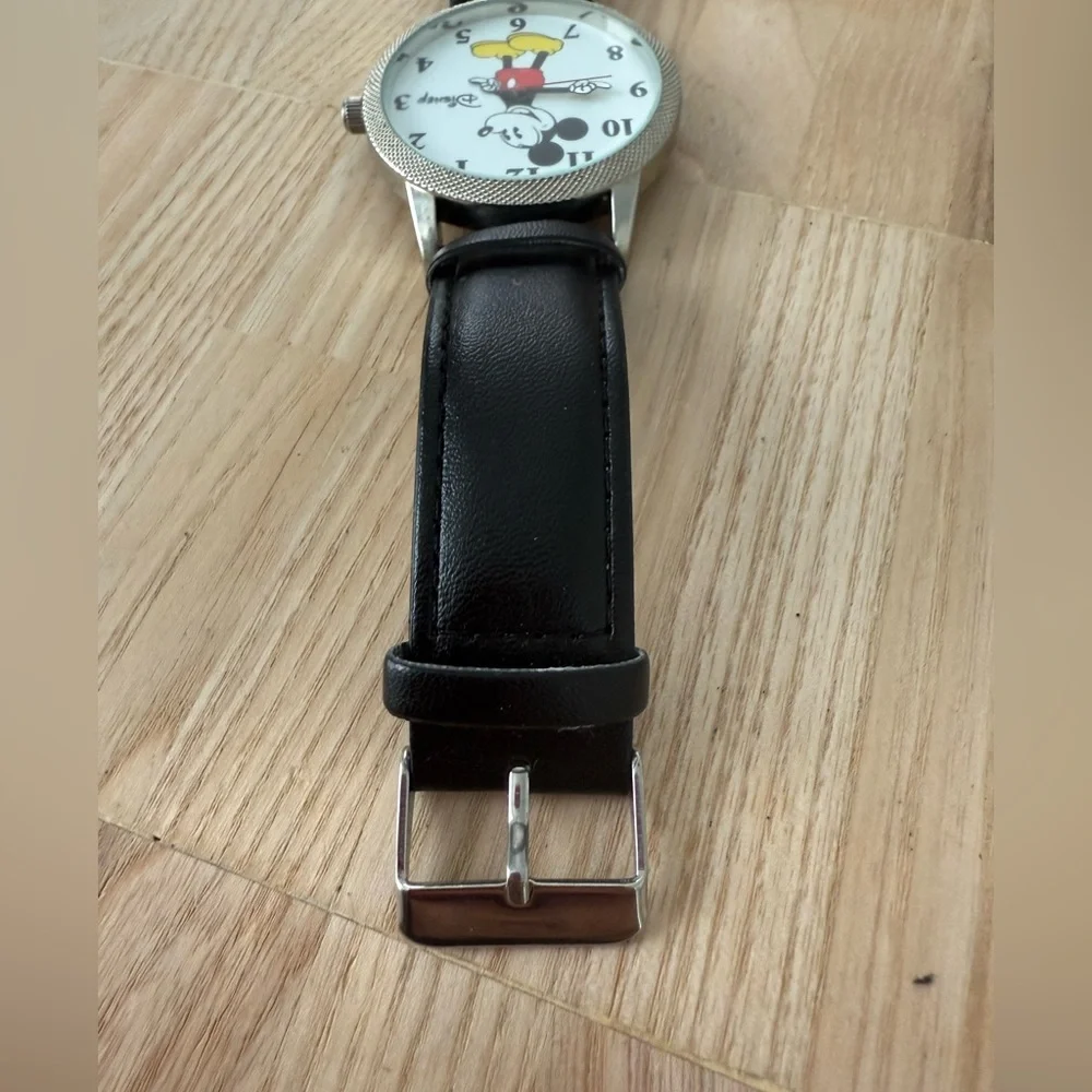 Accutime Disney Mickey Mouse classic watch NEW BATTERY